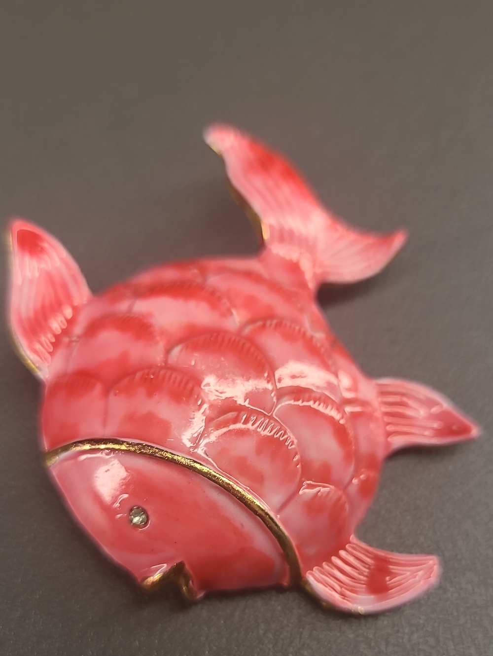 Pink Enamel Fish Robert Brooch - Picture 2 of 5